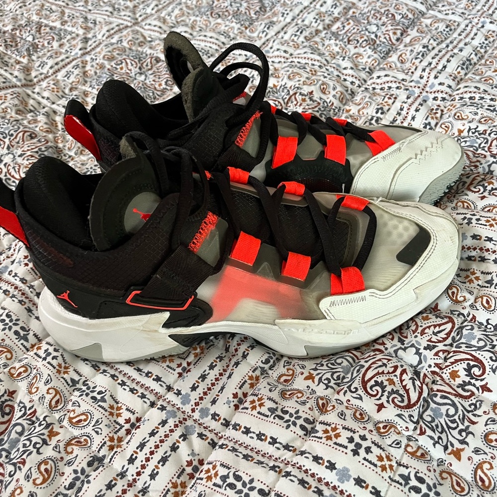 Men’s Jordan Size 9